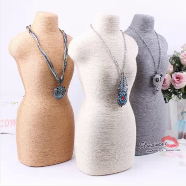 Body Jewelry Plus - ファッショナブルなホワイトジュエリーバストマネキンペンダントネックレスイヤリングディスプレイスタンド