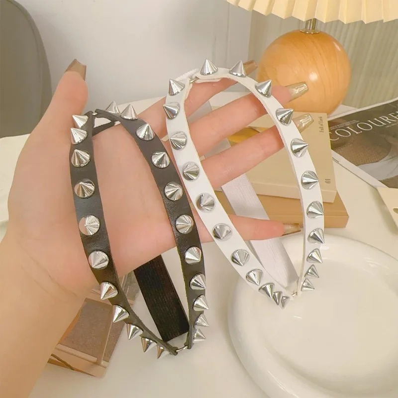 ダブルローコーンスパイクレッグガーター レディース パンクロ - Body Jewelry Art のレビューと価格