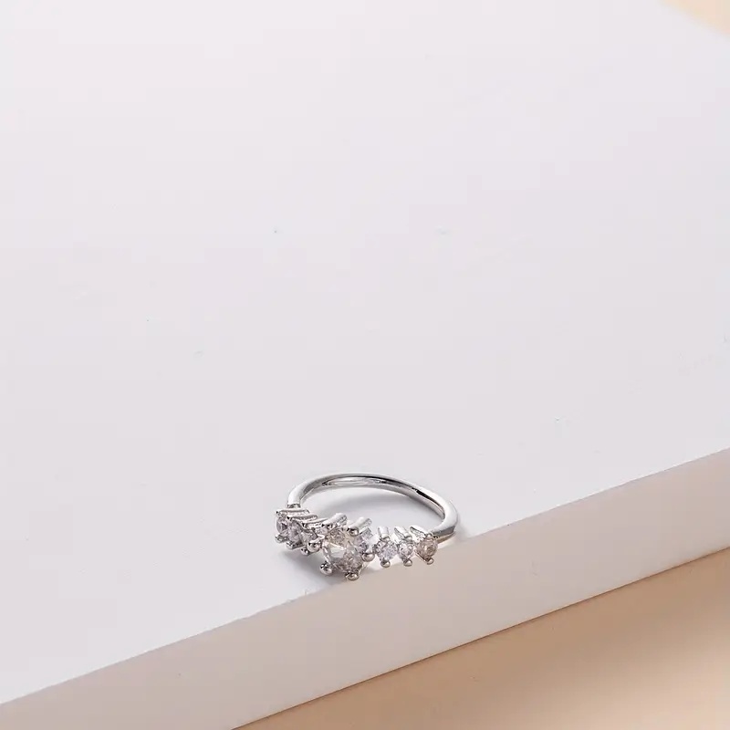 シンプルな単列幾何学的な S925 シルバーイエロー鼻リング - Body Jewelry Materials のレビューと価格