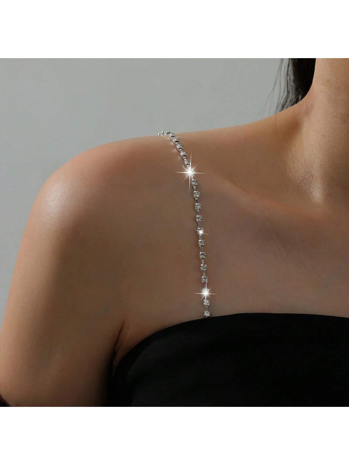 エレガントな調節可能なラインストーンのブラストラップ、セクシ - Body Jewelry Art のレビューと価格
