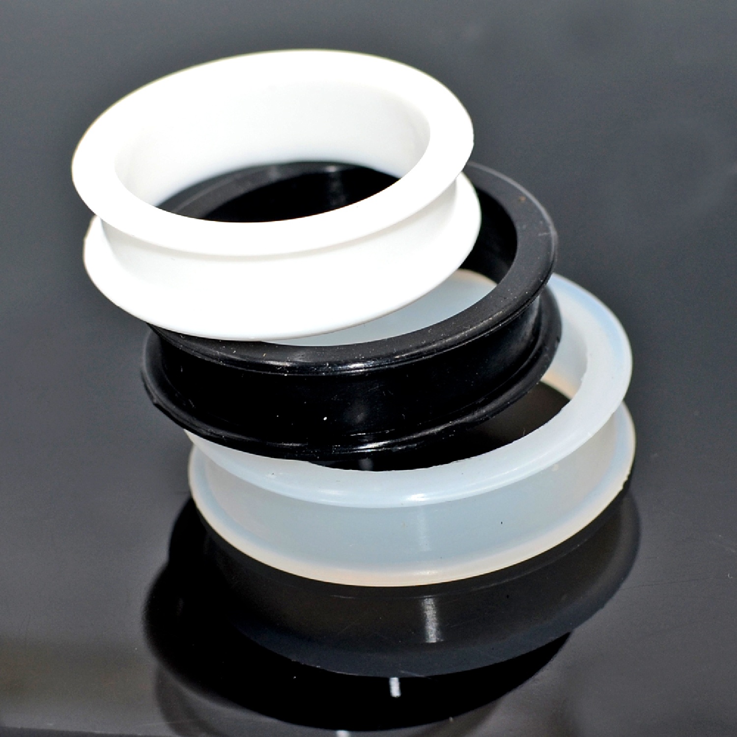 2pcs スーパーサイズの適用可能なシリコーンの二重点火の耳 - Body Jewelry Ear Plugs のレビューと価格